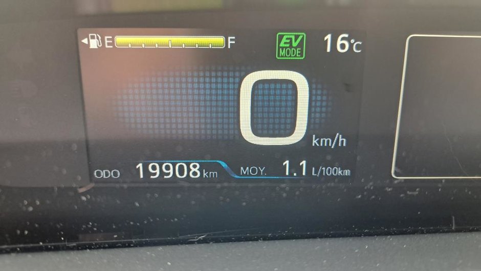 2022 Toyota PRIUS PRIME-11