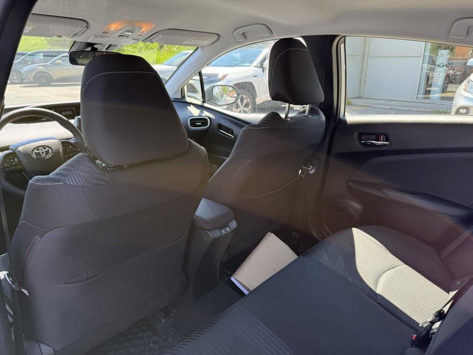 Toyota PRIUS PRIME LE 2022-34