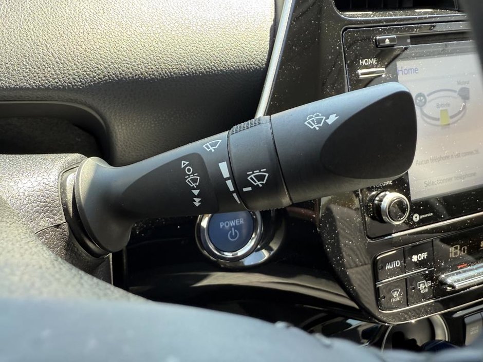 Toyota PRIUS PRIME LE 2022-18