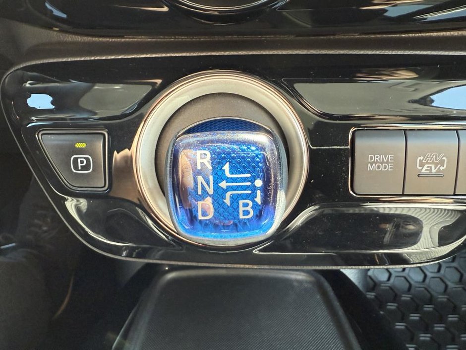 Toyota PRIUS PRIME LE 2022-29