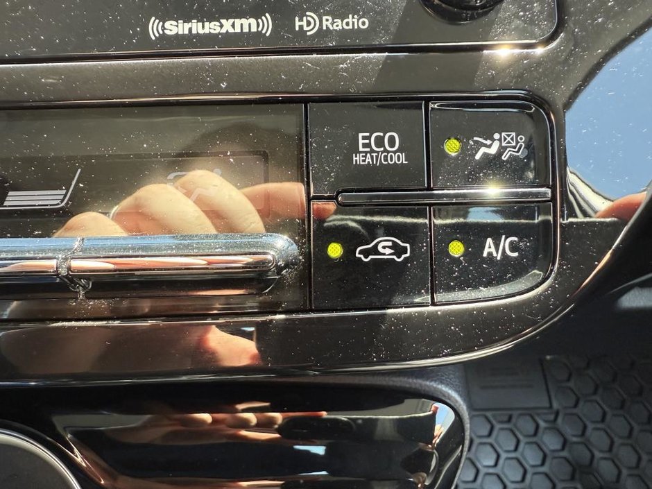 Toyota PRIUS PRIME LE 2022-28