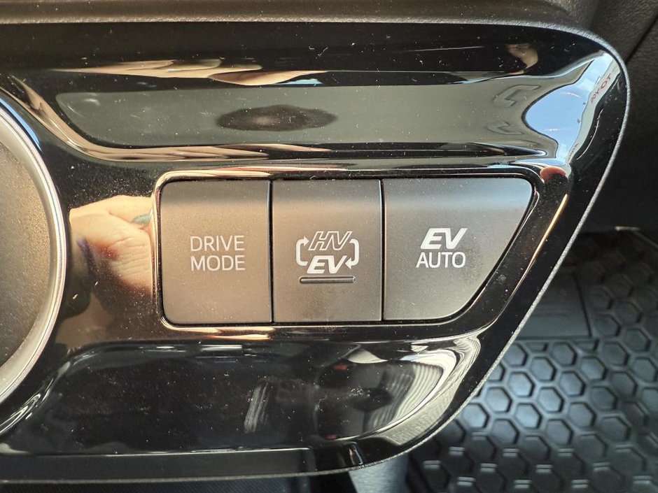 Toyota PRIUS PRIME LE 2022-30