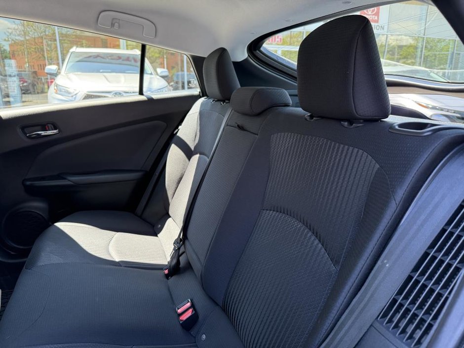 Toyota PRIUS PRIME LE 2022-33