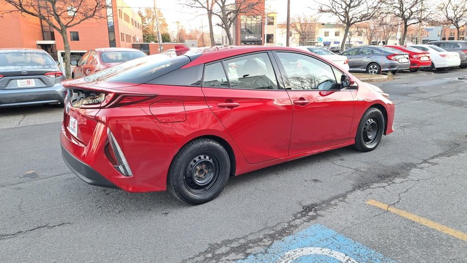 Toyota PRIUS PRIME  2020-3