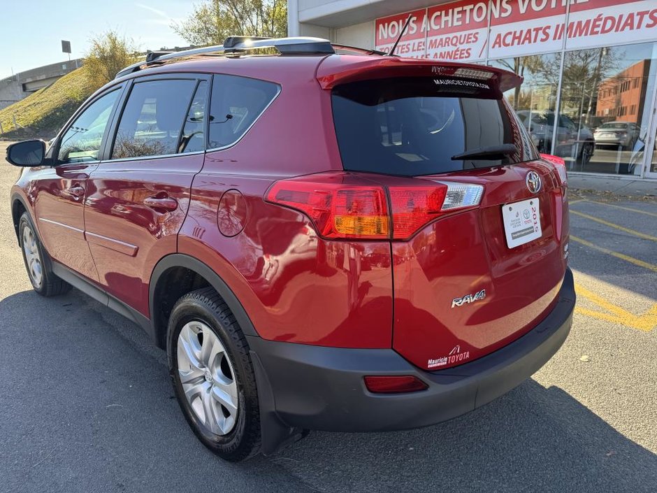 Toyota RAV4 AWD 4DR LE 2015-1