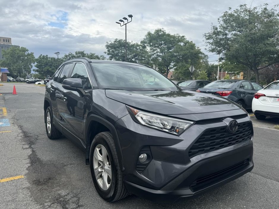 Toyota RAV4 AWD XLE 2019-4