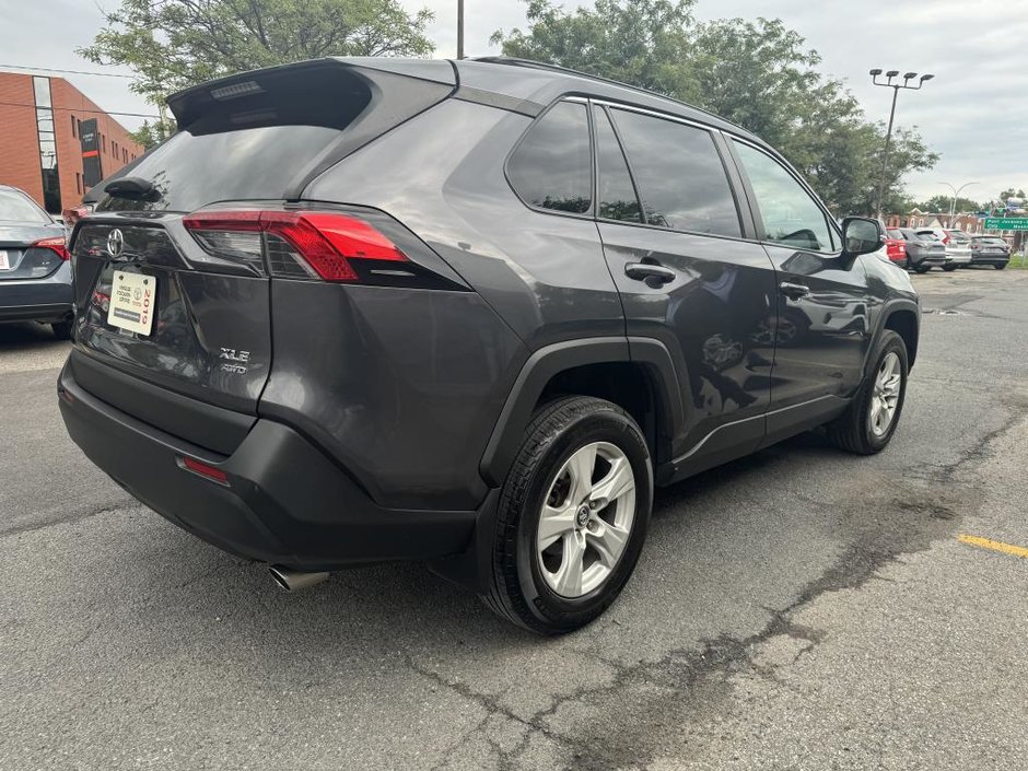 Toyota RAV4 AWD XLE 2019-3