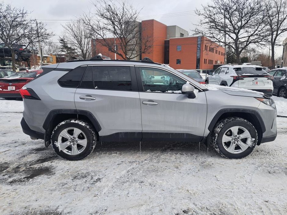 Toyota RAV4 LE AWD 2019-2