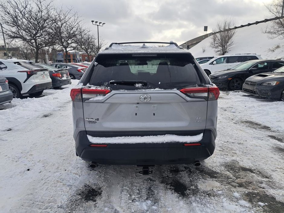 Toyota RAV4 LE AWD 2019-30