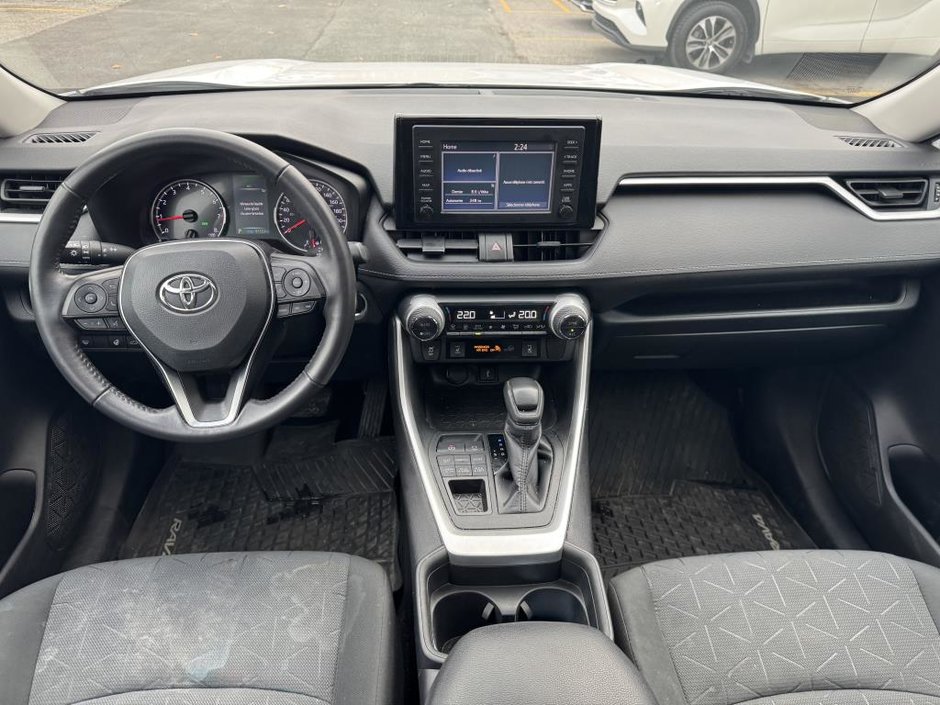 Toyota RAV4 AWD XLE 2020-9