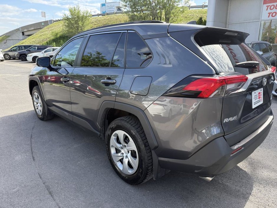 Toyota RAV4 LE AWD 2020-3
