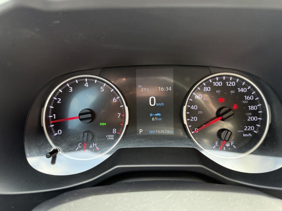 Toyota RAV4 LE AWD 2020-15