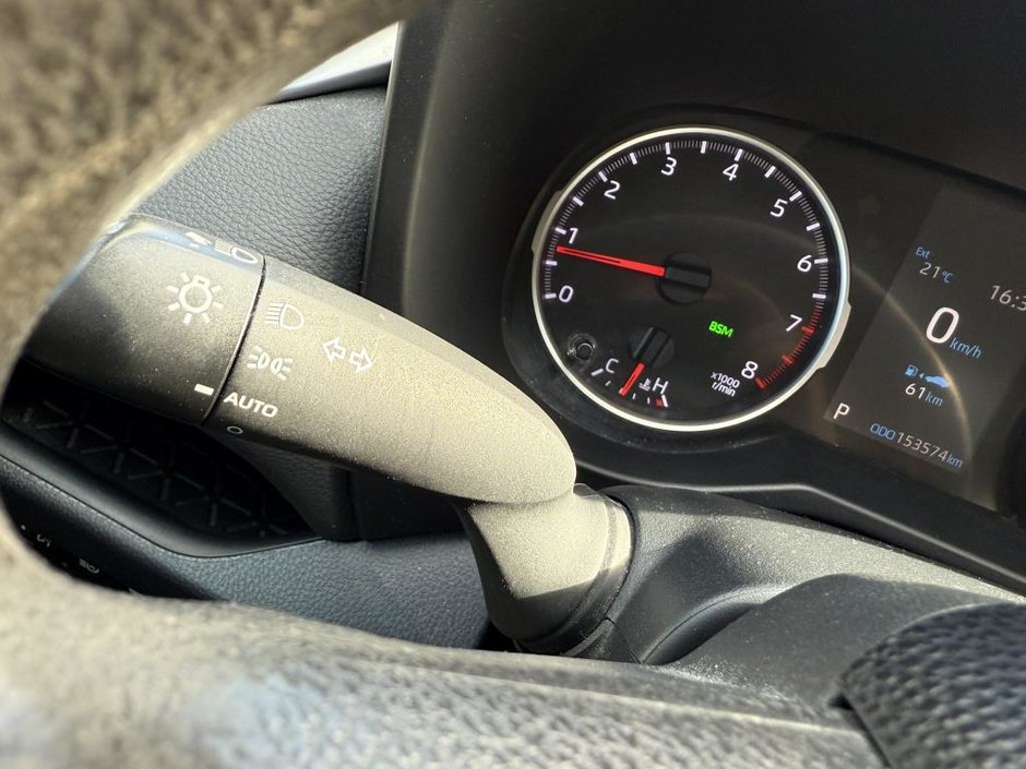 Toyota RAV4 LE AWD 2020-17