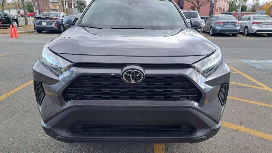 Toyota RAV4 LE AWD 2021-34