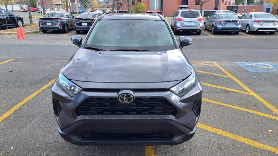 Toyota RAV4 LE AWD 2021-35