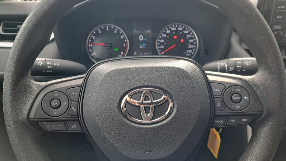 Toyota RAV4 LE AWD 2021-10