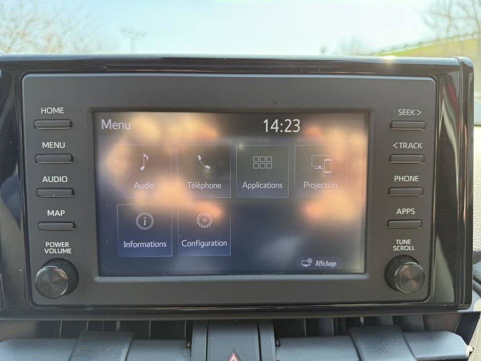 Toyota RAV4 XLE FWD 2021-22