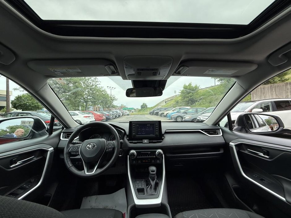 Toyota RAV4 XLE AWD 2022-33