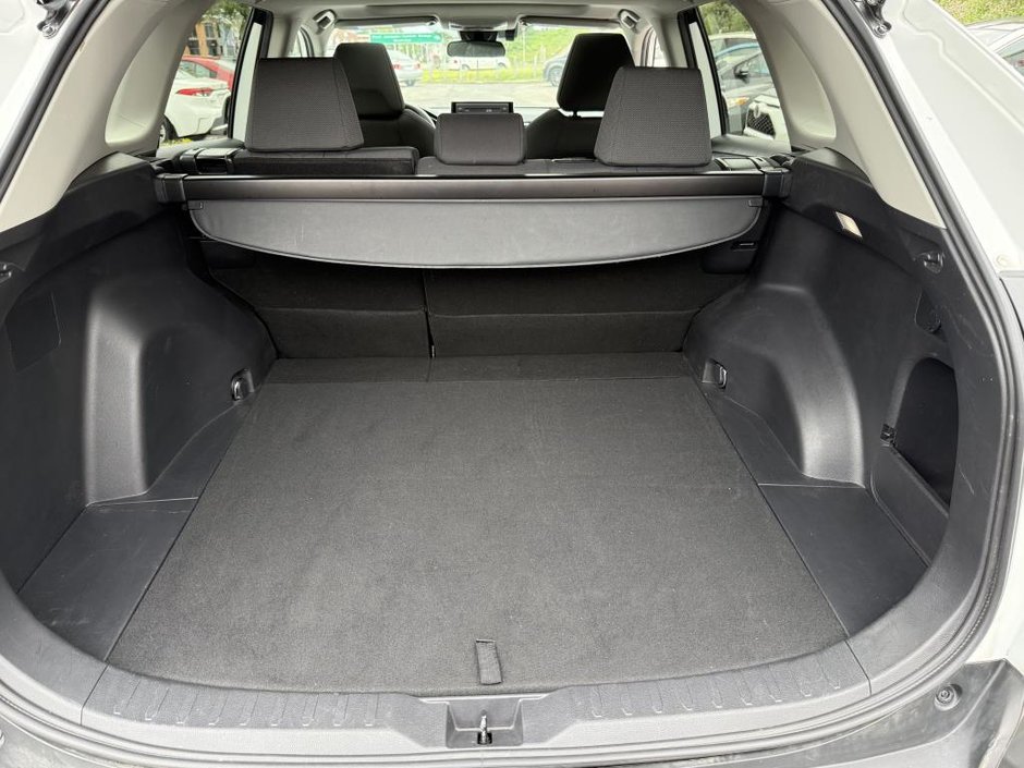 Toyota RAV4 XLE AWD 2022-34