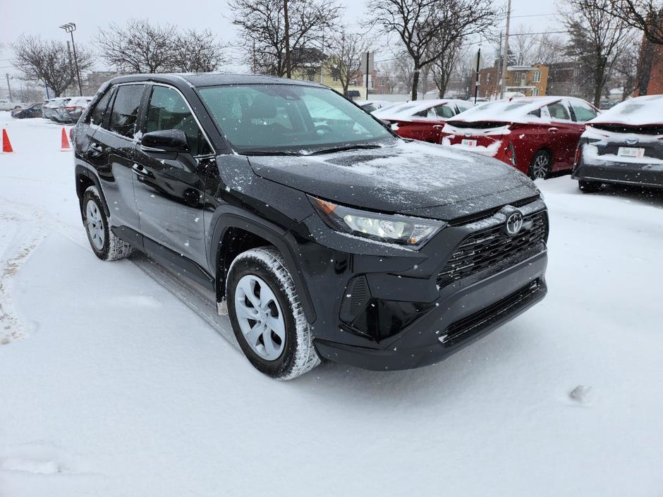 Toyota RAV4 LE AWD 2024-8