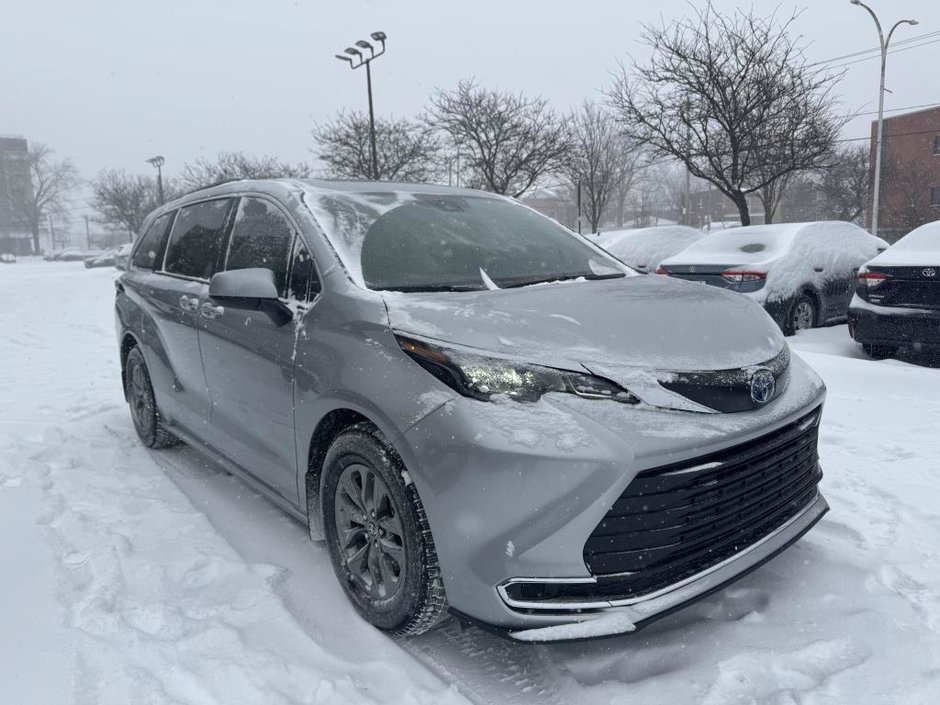 Toyota Sienna Hybrid XLE 8-PASS 2024-4