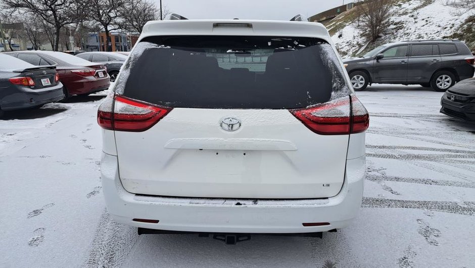 2017 Toyota Sienna 5DR SE 8-PASS-31