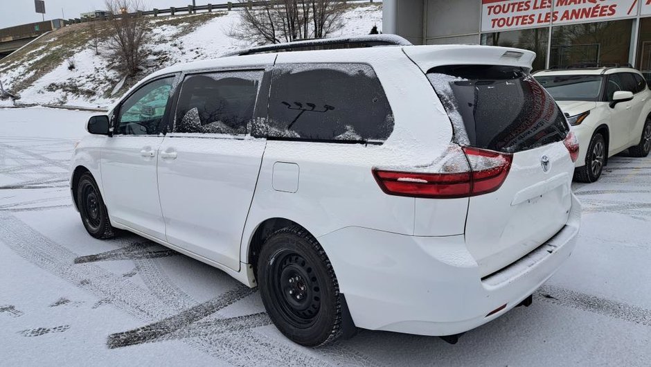 2017 Toyota Sienna 5DR SE 8-PASS-4