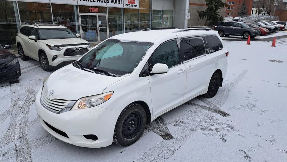 2017 Toyota Sienna 5DR SE 8-PASS-40