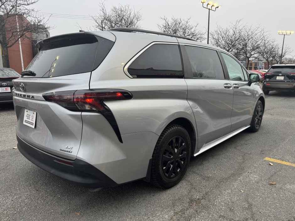 Toyota Sienna LE HYBRID 8-PASSENGER AWD 2023-3