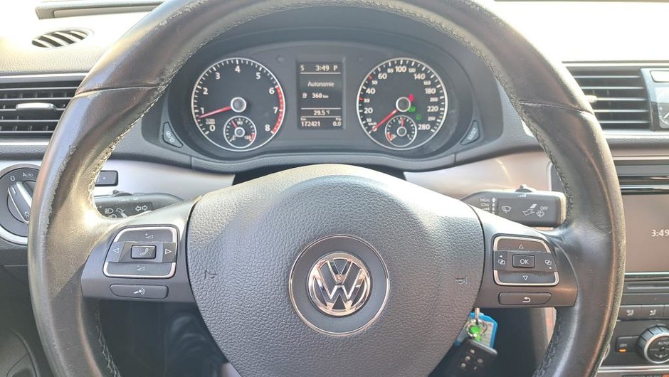 Volkswagen Passat TRENDLINE AUTO 2015-9