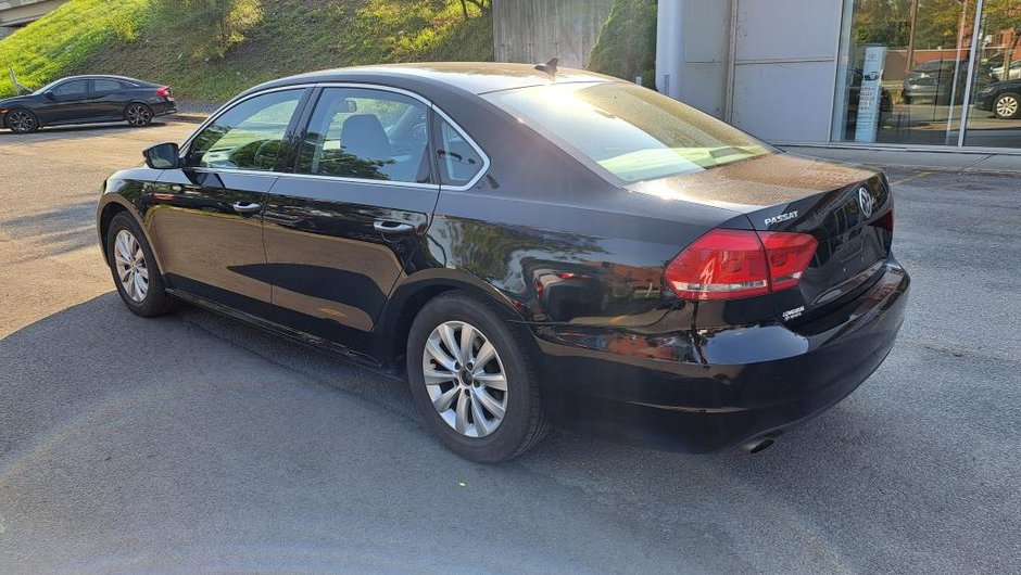 Volkswagen Passat TRENDLINE AUTO 2015-4