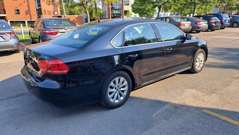 Volkswagen Passat TRENDLINE AUTO 2015-3