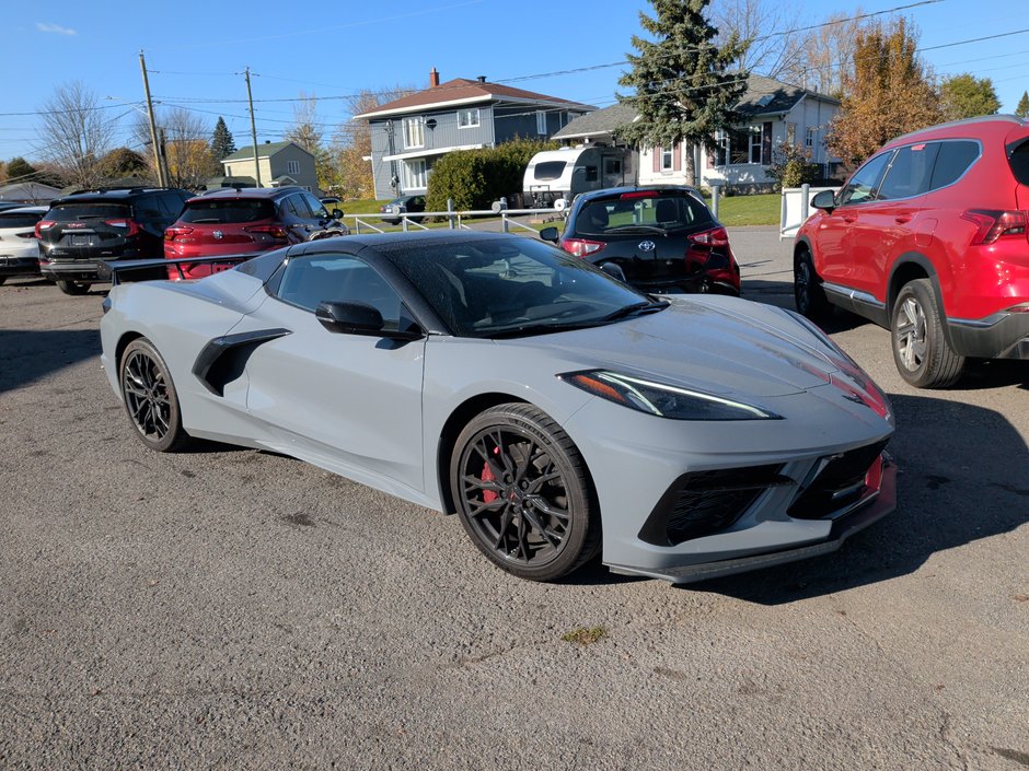 Chevrolet Corvette 1LT CONVERTIBLE PERFORMANCE Z51 SEULEMENT 07573 KM 2025 à St-Jean-Sur-Richelieu, Québec