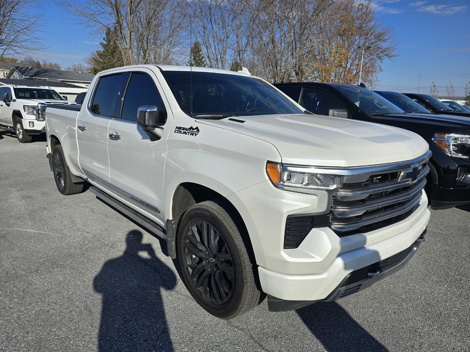 Silverado 1500 High Country 4x4 CREW DURAMAX 2022 à St-Jean-Sur-Richelieu, Québec