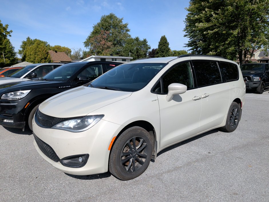 Chrysler Pacifica Launch Edition 2020 à St-Jean-Sur-Richelieu, Québec