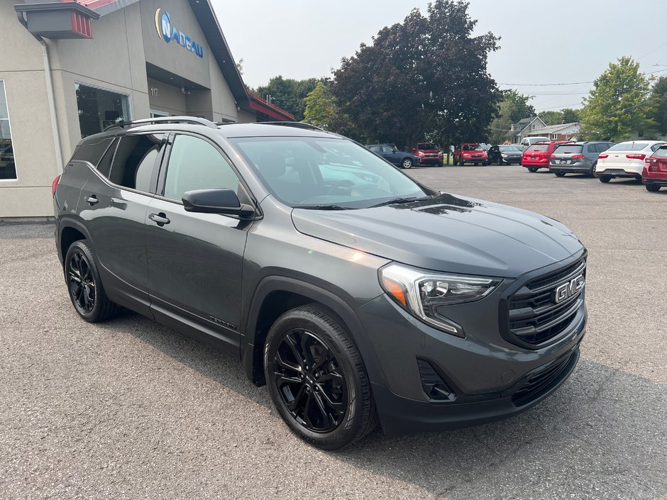 2019  Terrain SLE AWD BLACK PACK in St-Jean-Sur-Richelieu, Quebec