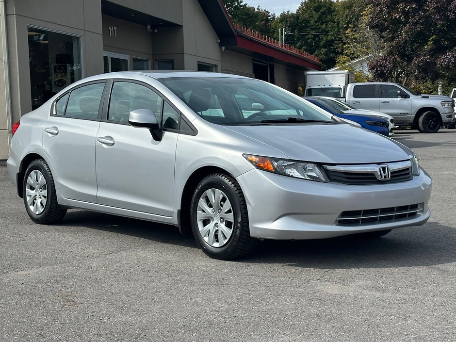 2012 Honda Civic Sdn LX SEULEMENT 084158 KM in St-Jean-Sur-Richelieu, Quebec