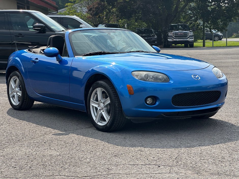 Mazda MX-5 MIATA CONVERTIBLE SEULEMENT 095428 KM COMME NEUVE 2006 à St-Jean-Sur-Richelieu, Québec