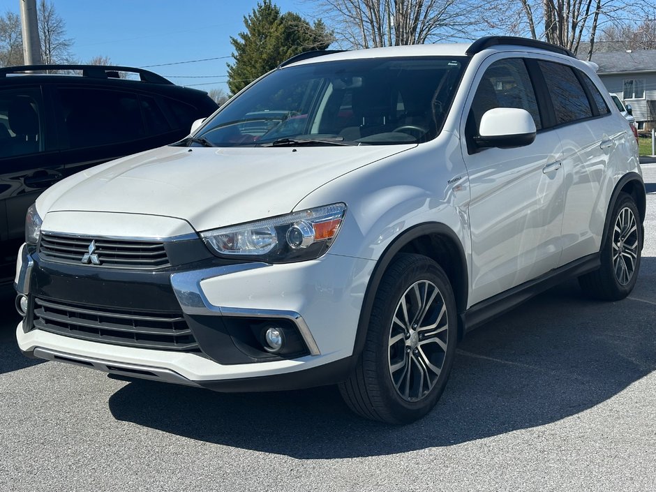 2017 Mitsubishi RVR SE LIMITED AWD SIEGES CHAUFFANTS in St-Jean-Sur-Richelieu, Quebec