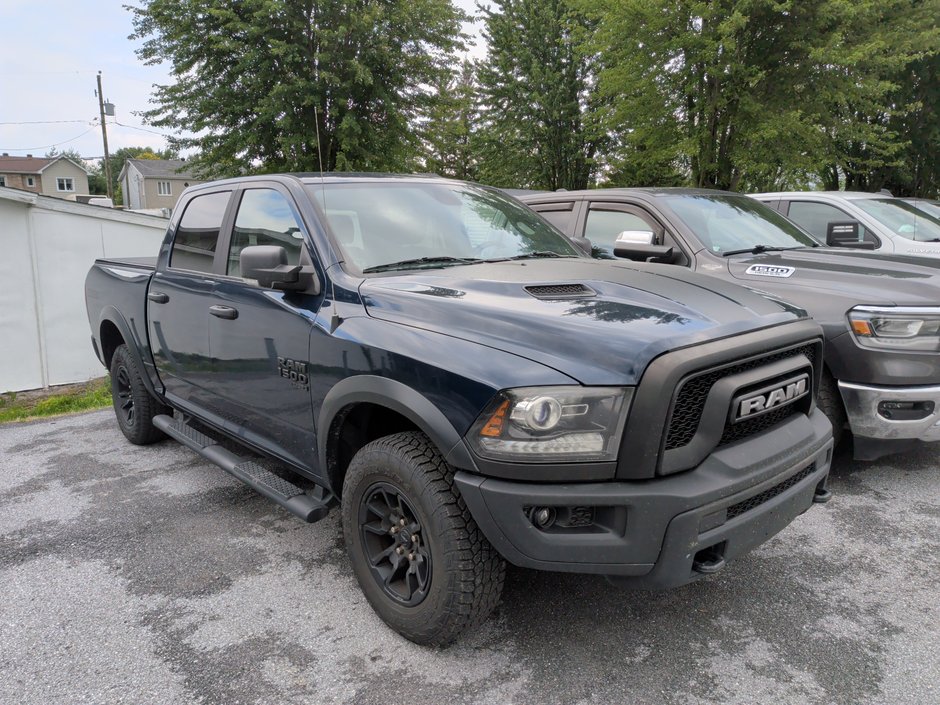 Ram 1500 Classic Warlock CREW 4X4 2023 à St-Jean-Sur-Richelieu, Québec