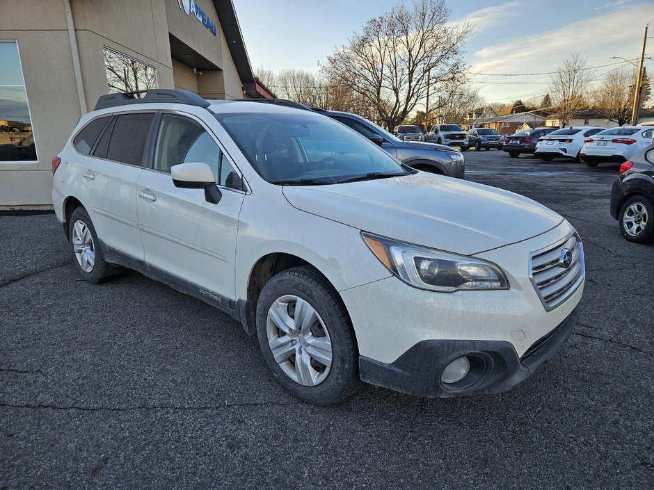 2016  Outback 2.5i AWD SIEGES CHAUFFANTS in St-Jean-Sur-Richelieu, Quebec