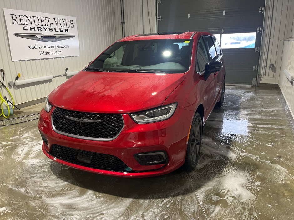 Chrysler Pacifica SELECT AWD 2026 à Grand-Sault et Edmunston, Nouveau-Brunswick