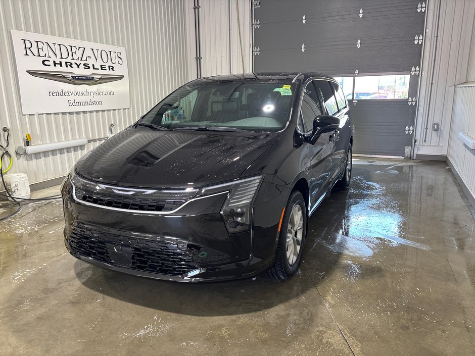 Chrysler Pacifica SELECT AWD 2027 à Grand-Sault et Edmunston, Nouveau-Brunswick