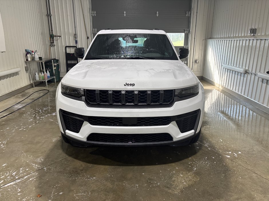 2026 Jeep Grand Cherokee ALTITUDE in Grand-Sault and Edmunston, New Brunswick