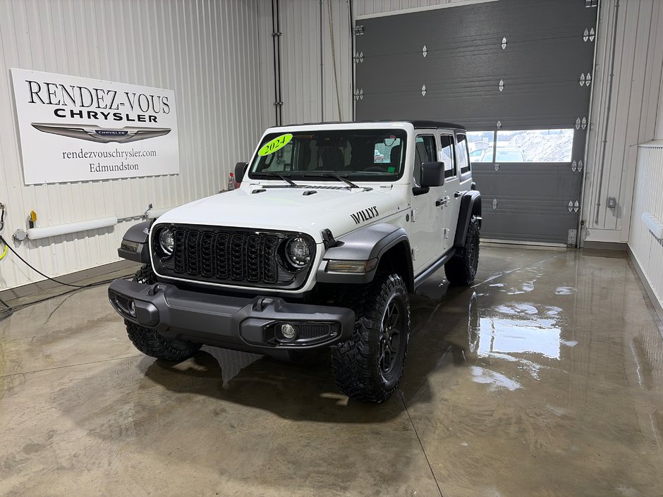 Jeep WRANGLER 4-DOORS SPORT Willys 2024 à Grand-Sault et Edmunston, Nouveau-Brunswick