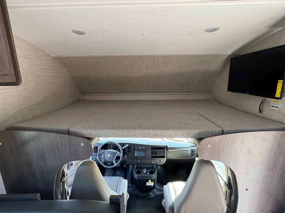 Chevrolet Express Commercial Cutaway CLASSE C JAYCO REDHAWK SE 22C 2022-22
