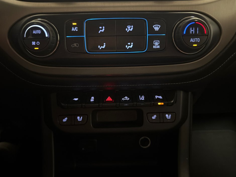 GMC Canyon 4WD Denali *BEAU CAMION + BAS KILOMÉTRAGE* 2020-25