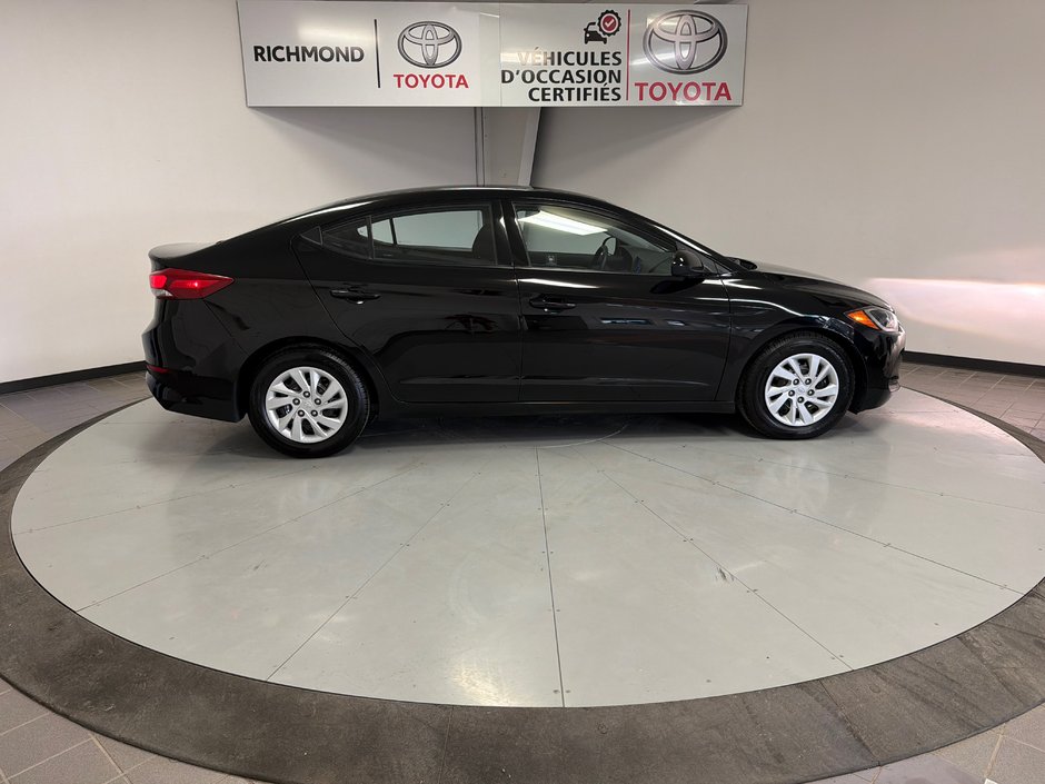 2017 Hyundai Elantra LE *BAS KILOMÉTRAGE*-8