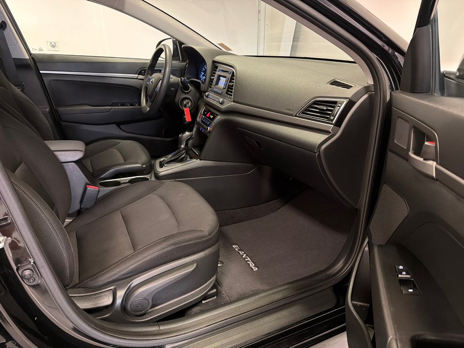 2017 Hyundai Elantra LE *BAS KILOMÉTRAGE*-14
