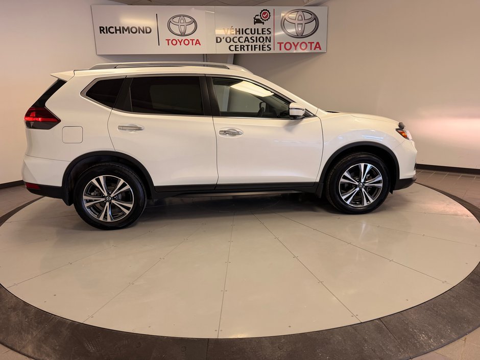 Nissan Rogue SV *BAS KILOMÉTRAGE + TRÈS BEAU VÉHICULE** 2019-11